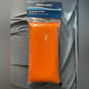 Thermarest “Relax the Back” Self Inflating Back Rest, NWT, Pumpkin Orange